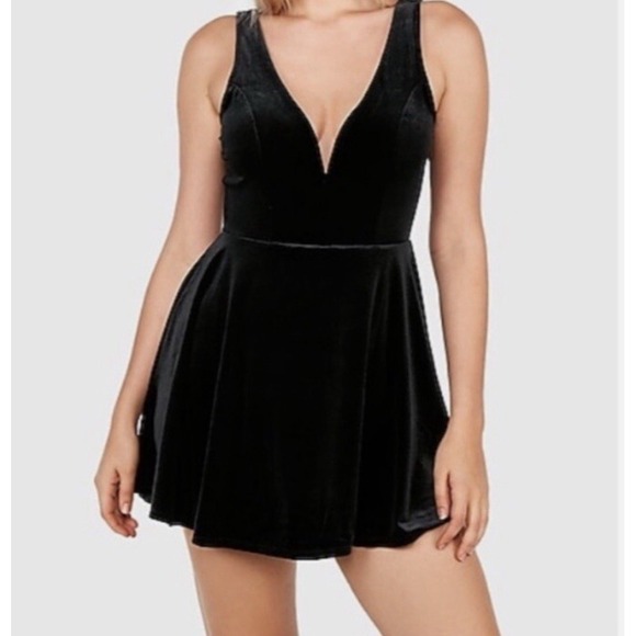 Express Velvet Small Mini Dress Black Fit Flare Deep V Neck Holiday NYE Skort - Picture 1 of 10